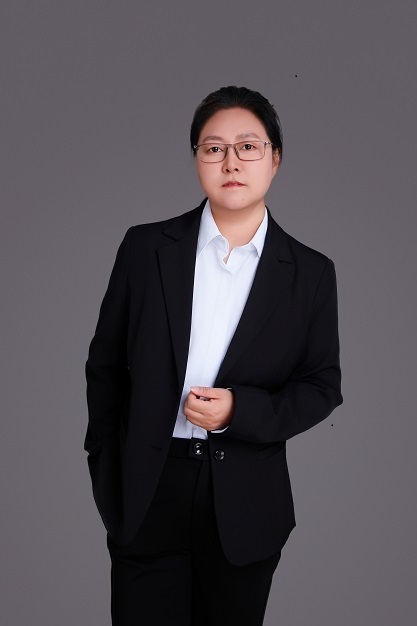 許巧紅(hóng) / 财務經理(lǐ)